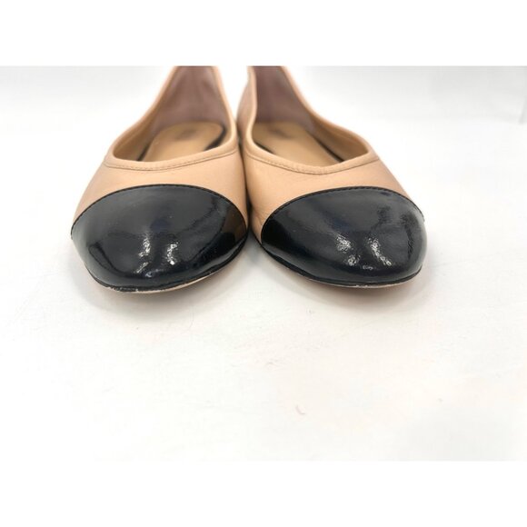 MICHAEL MICHAEL KORS BEIGE & BLACK BALLET FLATS W/ GOLD CHAIN ACCENT - 6M - Picture 7 of 10